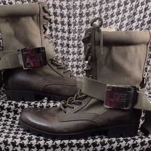 Camo Green Combat Boots  Size 9.5